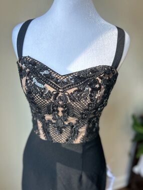 Silvia Dress Size XS - Dress the Population Black Lace Bodice Midi Dress